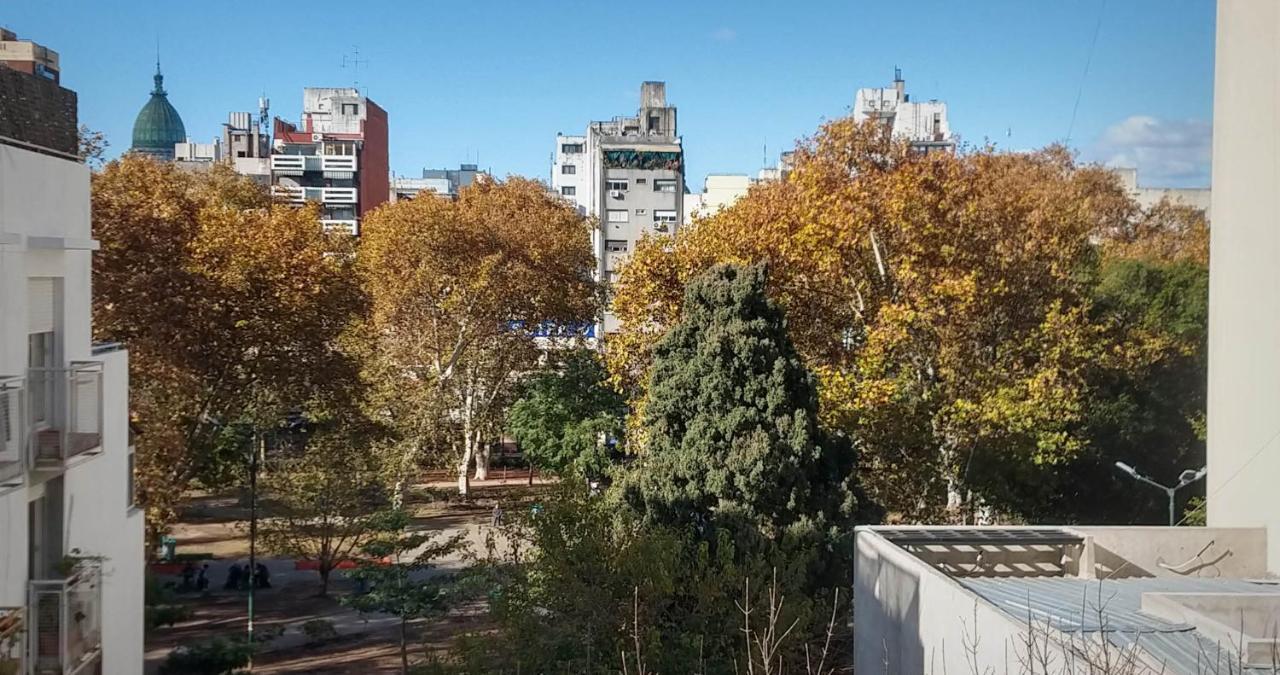 Depto 2 Ambientes Muy Luminoso Con Wifi Y Vista A La Plaza Διαμέρισμα Μπουένος Άιρες Εξωτερικό φωτογραφία