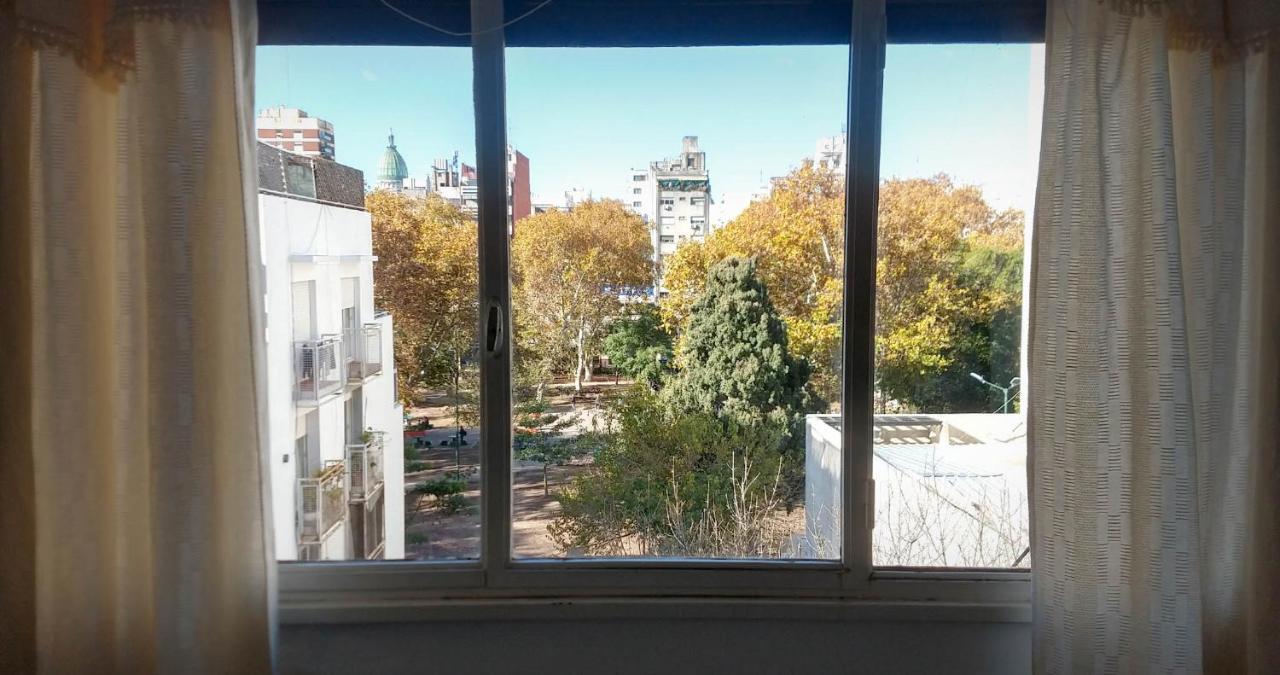 Depto 2 Ambientes Muy Luminoso Con Wifi Y Vista A La Plaza Διαμέρισμα Μπουένος Άιρες Εξωτερικό φωτογραφία